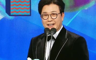 "♥진수정 감사해" 김성주, 'MBC 연예대상' 대상 후보 선정에 '울컥' [MBC 방송연예대상]