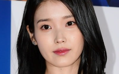 아이유, 연말 맞이 소외 계층에 2억 원 기부 "받은 사랑 함께 나누고파"