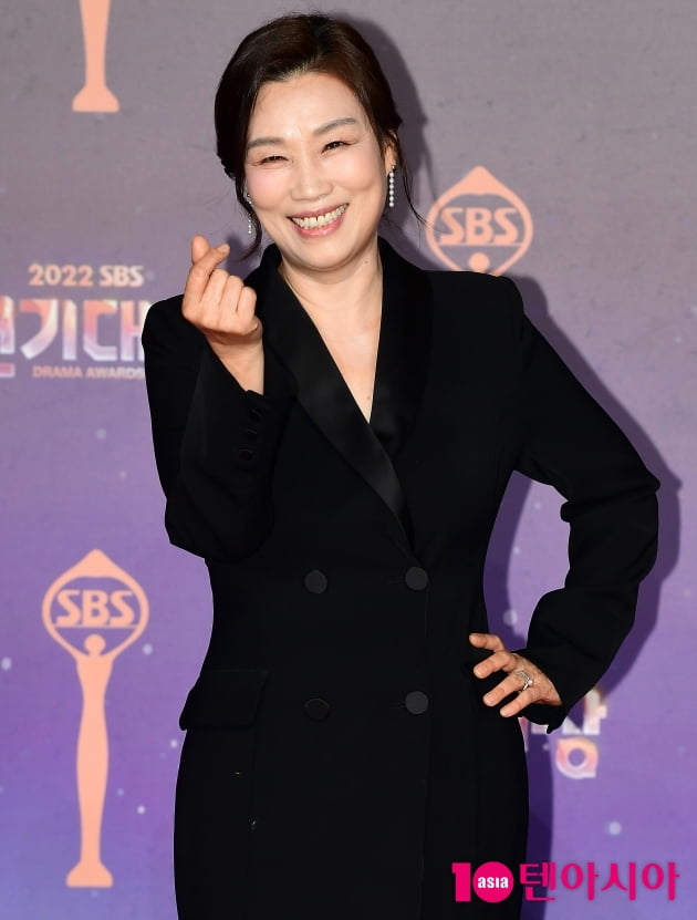 [TEN 포토] 김자영 '착한 미소 날리는 건물주''