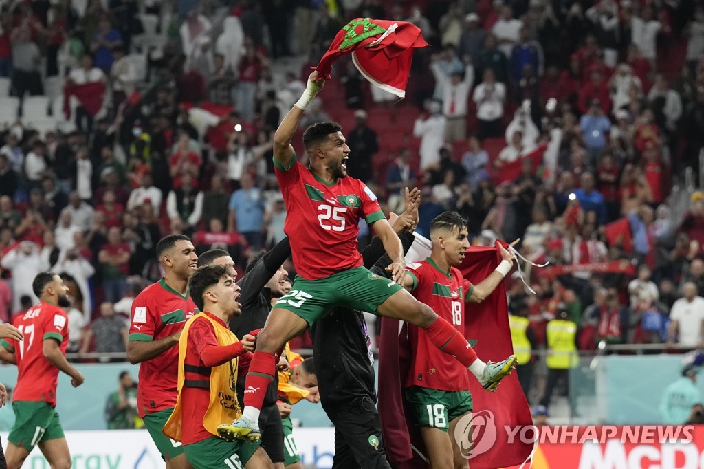 [월드컵] 4강 신화 동력은 '엄빠'의 내리사랑…한 서린 모로코 디아스포라