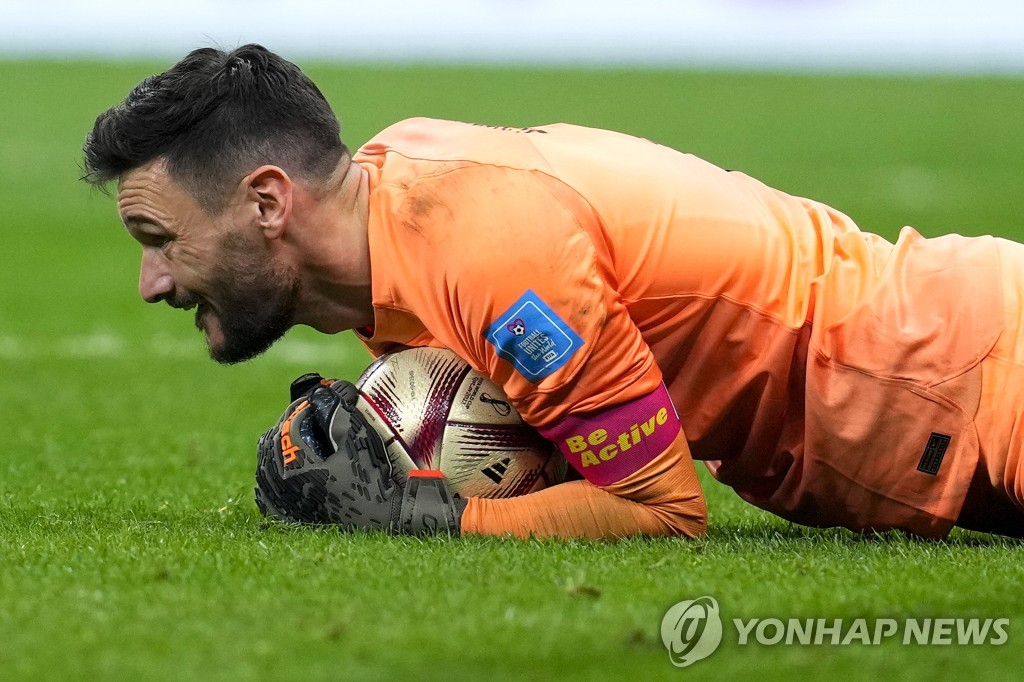 [월드컵] '프랑스 결승행 선방쇼' 요리스, 메시 앞세운 아르헨도 요리할까