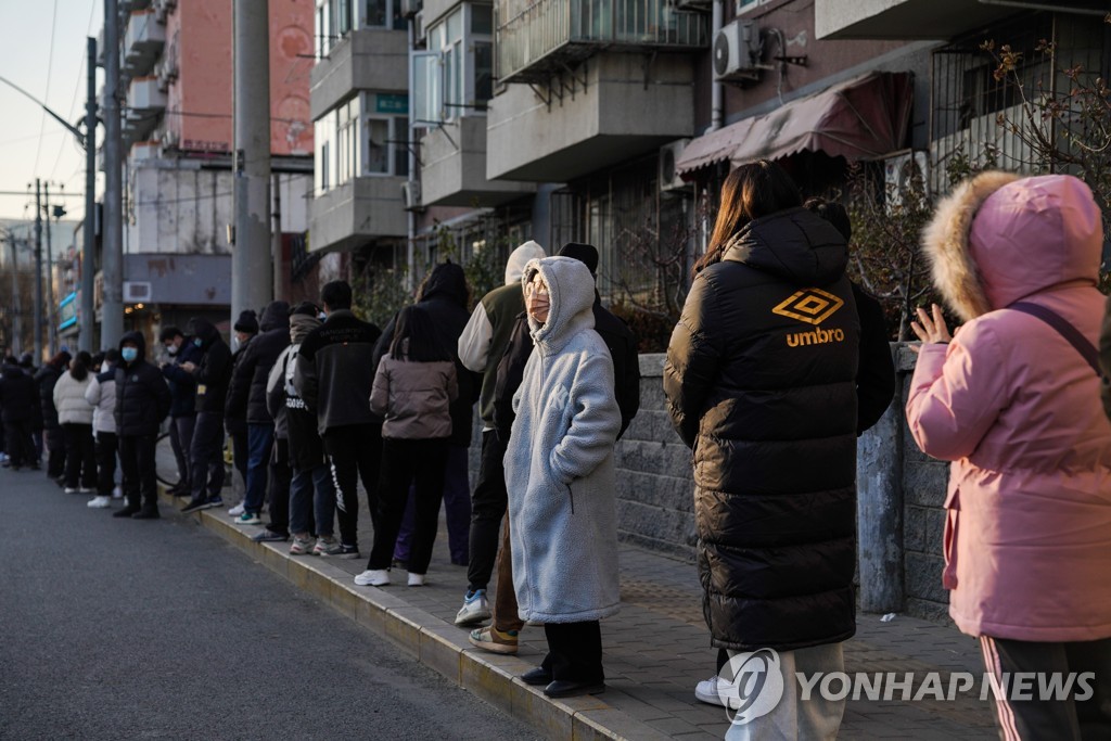 중국 연일 백신 접종 강조…방역 완화 혼란 이어져(종합)