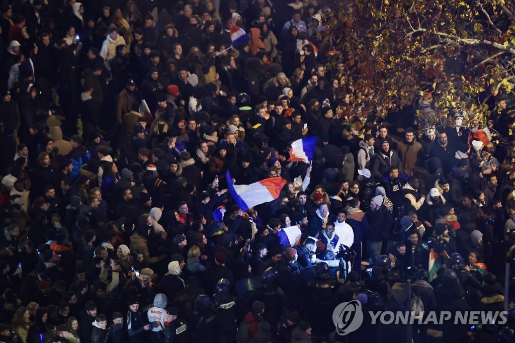 [월드컵] 결승 진출에 흔들리는 프랑스인들의 보이콧 결심