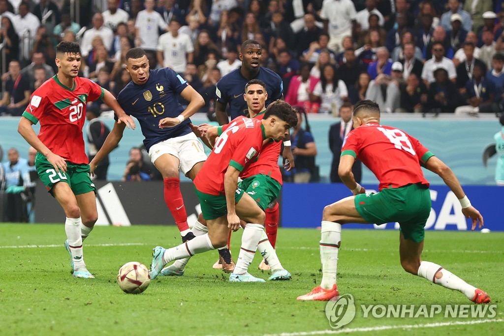 [월드컵] '앙숙' 알제리, 모로코 승리 소식 전한 방송사 대표 해임