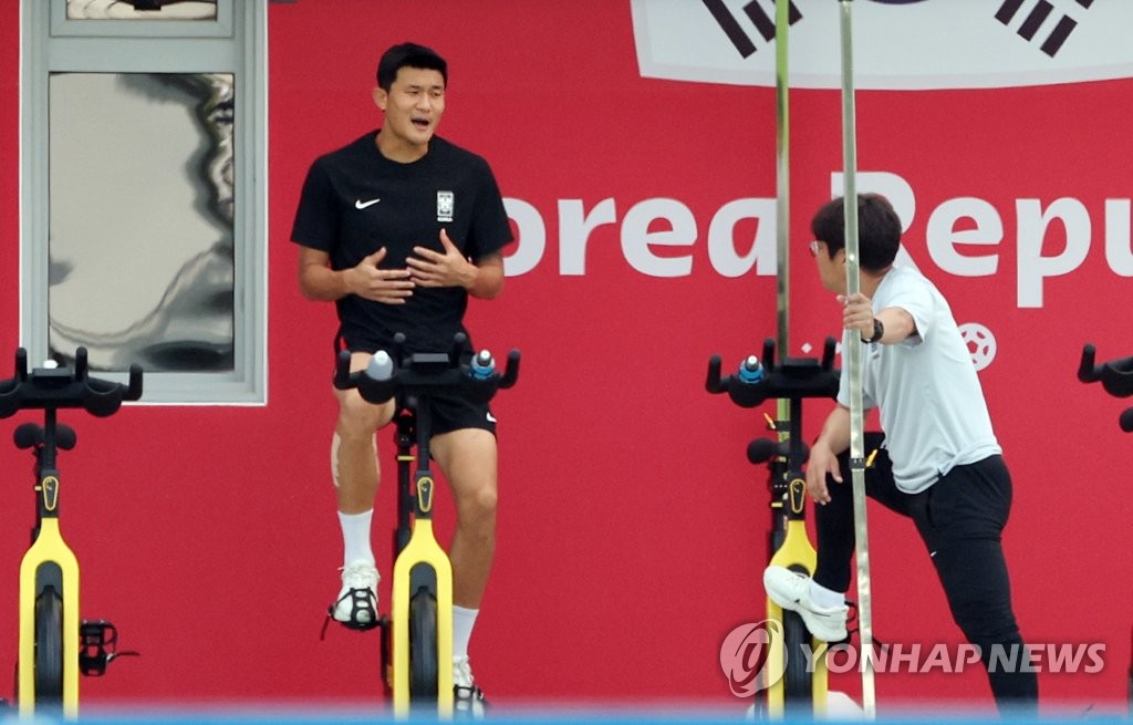 [월드컵] 벤투 감독 "김민재·황희찬, 포르투갈전 출전 불확실"(종합)