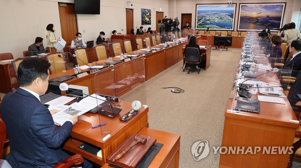 野, 국토위 법안소위 단독개최해 '안전운임제' 논의…與 반발(종합)