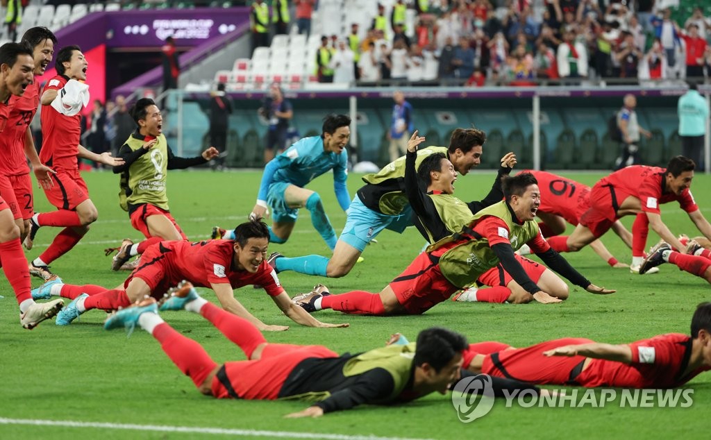 [월드컵] 한국, 포르투갈 꺾고 12년 만의 16강…브라질과 격돌(종합2보)