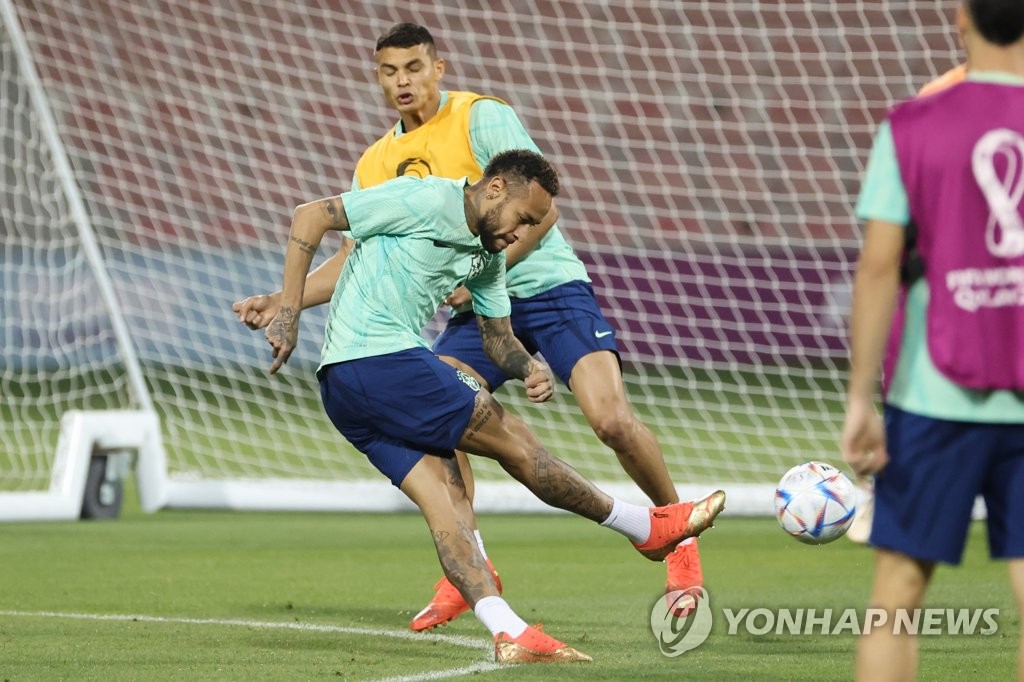 [월드컵] 한국전 전날 훈련 나선 네이마르, 밝은 표정으로 출격 준비