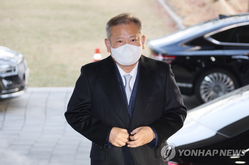 '해임건의 대응' 고위당정에 이상민도 참석…'尹 거부권' 시사?