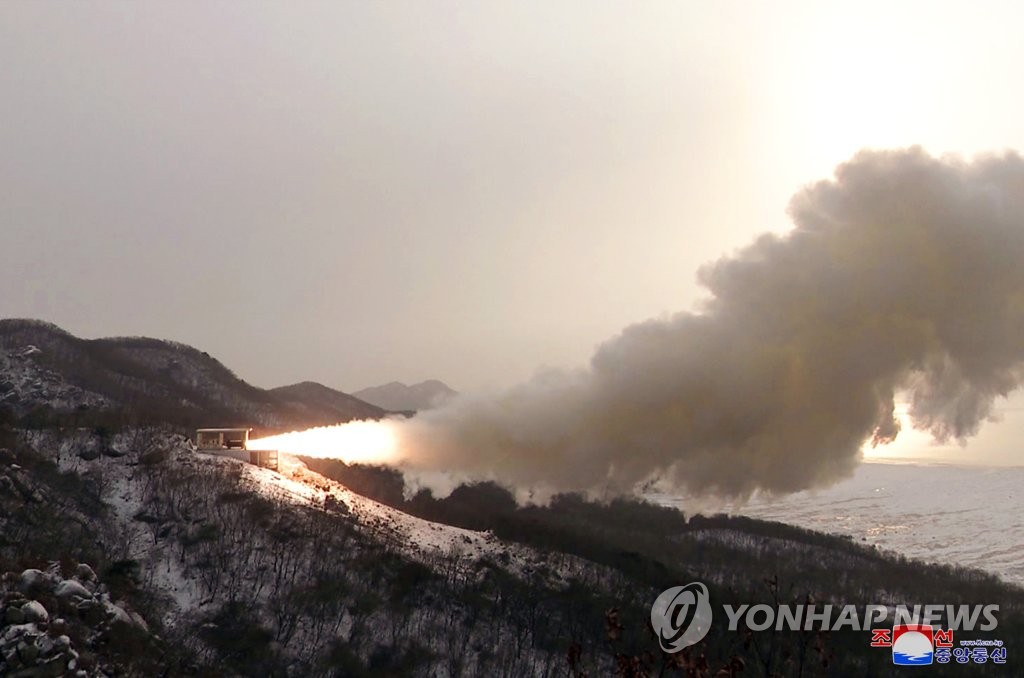 北 '괴물' 고체연료 ICBM 만드나…미니트맨-3보다 1단 추력 커