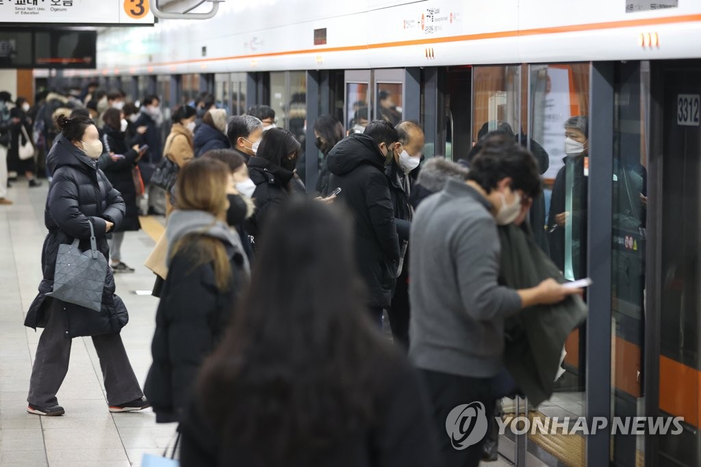 서울 지하철 요금 오를 듯…무임수송 정부 지원 무산