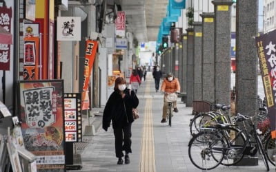 日, 코로나19 신규 확진자 20만명 돌파…"넉 달 만에 처음"