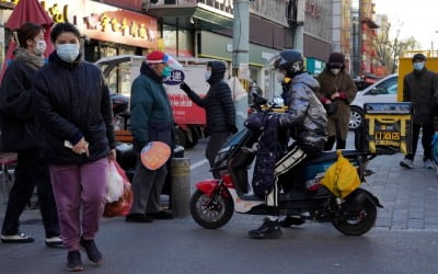 의무검사 완화·시설격리 축소…'위드코로나' 속도내는 중국