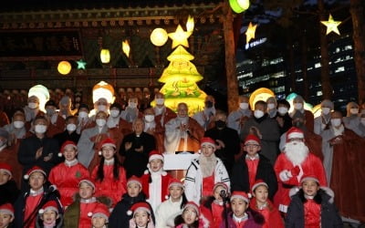 조계종, 3년 만에 크리스마스트리 점등…"예수님 탄생 축하"