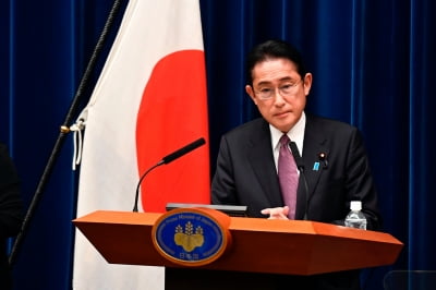 일본 "중국발 입국자 전원 코로나19 검사…입국 규제 강화"