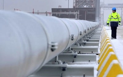 가스 가격상한제 도입하는 유럽…"LNG 쟁탈전 벌어질 것"