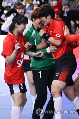 한국 여자핸드볼, 일본에 대역전승…아시아선수권 6회 연속 우승(종합)