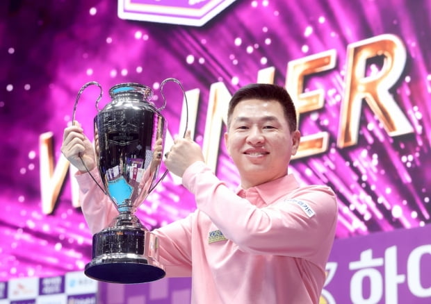 The first winner of Maminkam Vietnam’s PBA Professional Billiards Tour