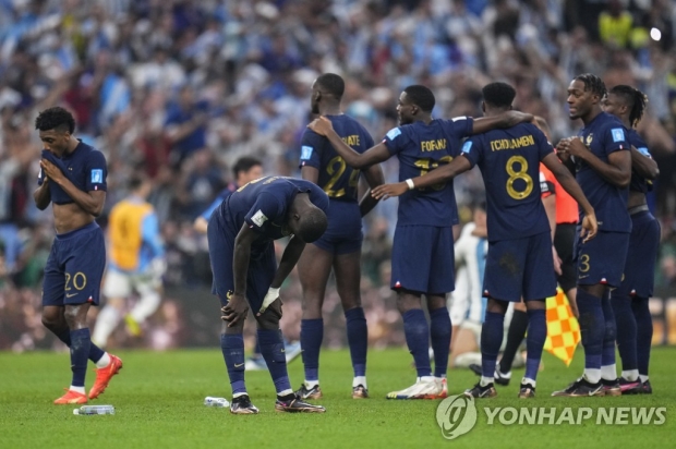 [월드컵] '디펜딩 챔피언' 저주 깼지만…2연패 문턱에서 무너진 프랑스