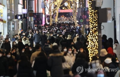 "은총 충만하길"…3년만에 인원 제한없는 성탄 미사·예배