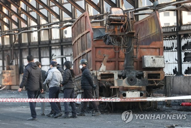 제2경인 화재 최초 발화 트럭운전자 "펑 소리 나더니 불길"