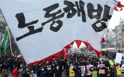 '北 출신' 태영호 "민주노총, 김정은 대변 집단인가"