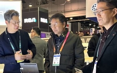 'K팝 아버지' SM 이수만, 'CES 2023' 찾은 이유