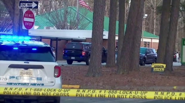 지난 6일(현지시간) 총격 사건이 벌어진 미국 버지니아주 뉴포트뉴스의 한 초등학교. (사진=REUTERS)