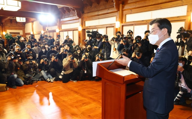 이재명 더불어민주당 대표가 12일 국회 사랑재에서 신년 기자회견을 하고 있다. / 사진=김병언 기자