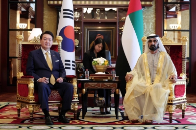[포토] UAE총리 겸 두바이 통치자 만난 윤석열 대통령