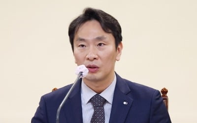 금감원장 "우리은행 징계 소송, 이해관계 없는 CEO가 결정해야"