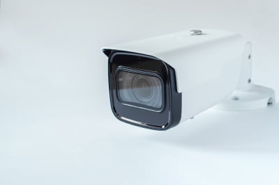 스토킹·성범죄도 CCTV 관리 업무 할 수 있다…관련 규정 공백