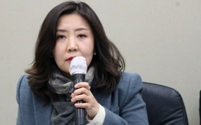 "전범기업 참여, 양국 인식 차 있어"…강제징용 해법 공은 고위급으로