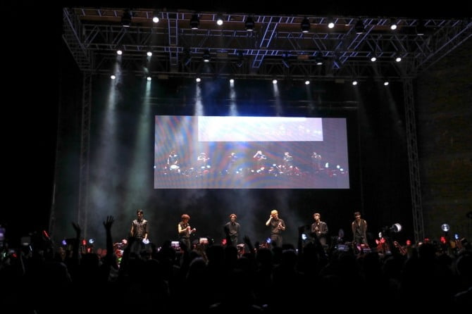 저스트비, 멕시코 단독 콘서트 투어 성료…현지 뉴스 인터뷰까지 적극 글로벌 행보