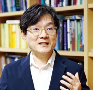 황윤재 석좌교수 "2025년 서울서 세계경제학자대회…韓 노벨상 수상 계기 될 것"