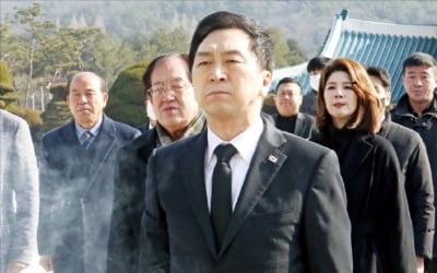 김기현에 쏠리는 당심…與 지지층 여론조사서 '오차밖 1위'