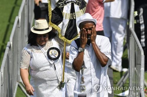 [르포] 끝없이 이어진 펠레 조문 행렬…"그가 곧 축구이자 브라질"