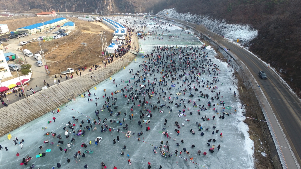 "안동서 신나는 겨울여행을"…암산 얼음축제 다시 열린다