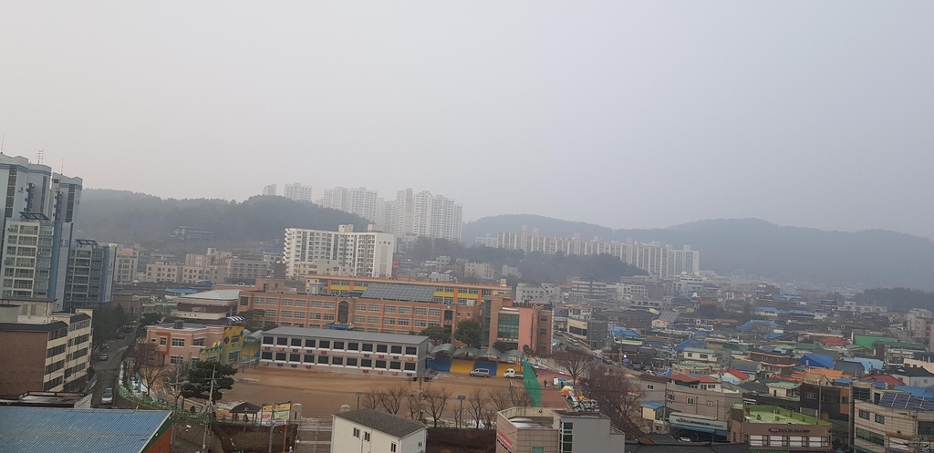 충남 전역에 고농도 미세먼지 주의보…"실외활동 자제"