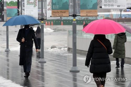 충북 흐리고 비 또는 눈…미세먼지 '매우 나쁨'