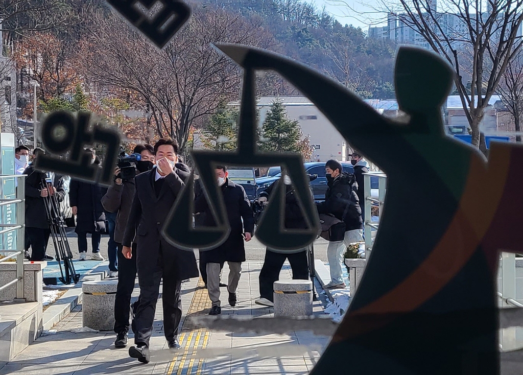 선거법 위반 혐의 원강수 시장…"혐의 인정, 고의성은 없어"