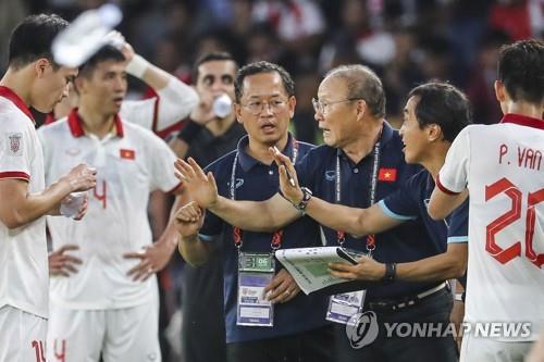 박항서 감독, 베트남서 2022 최고 외국인 스포츠 지도자로 선정