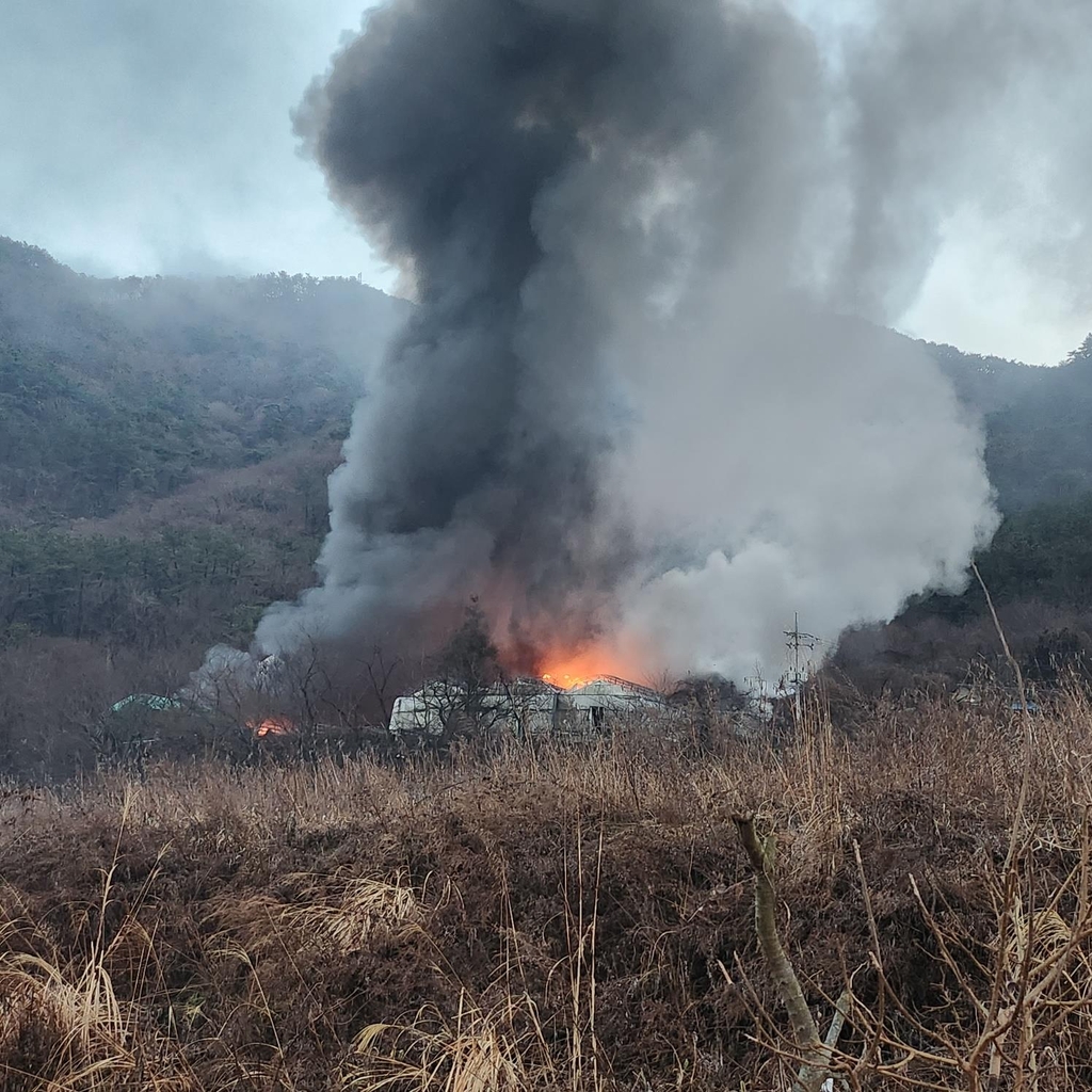 창원 버섯재배 시설서 화재…5천만원 재산피해