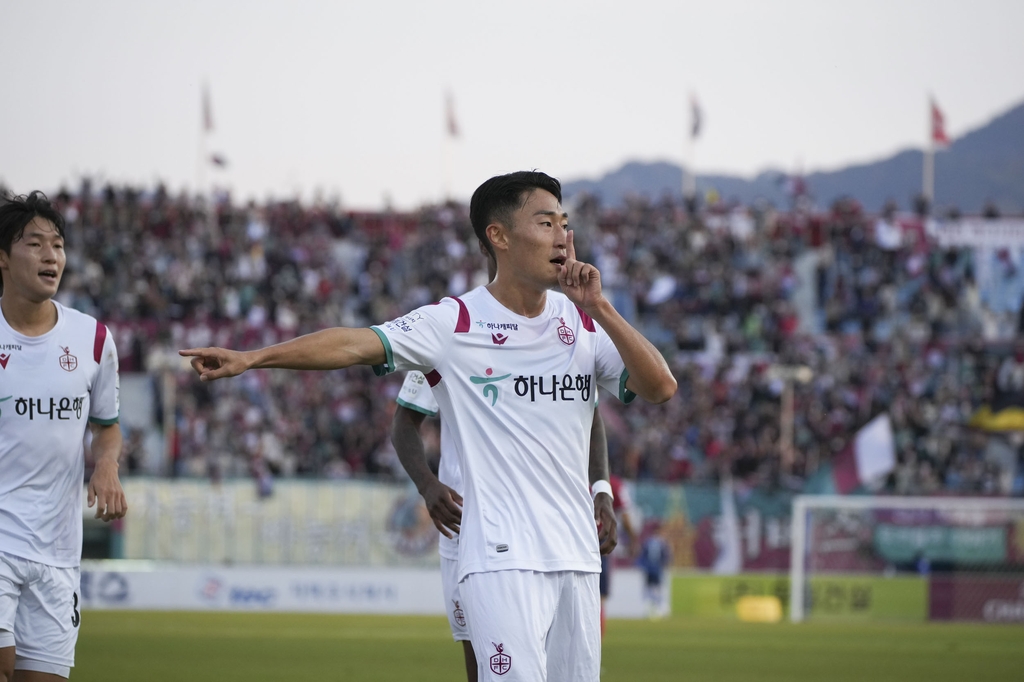 프로축구 대전, 승격 주역 미드필더 이진현과 재계약