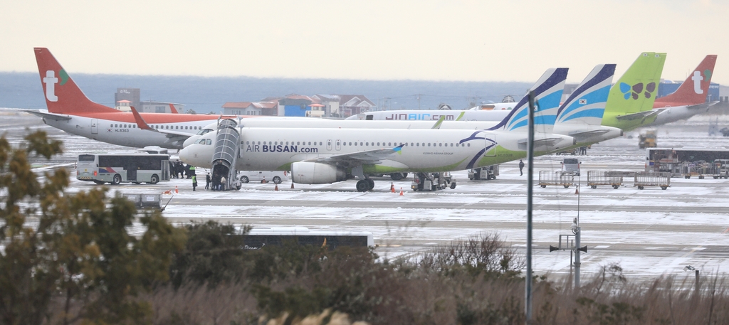 [사진톡톡] 제주 항공기 운항 재개