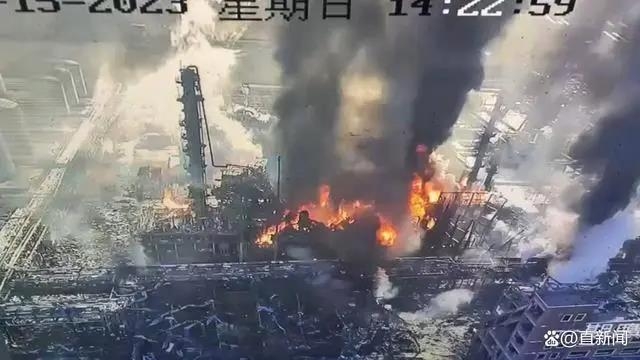 中국무원 "랴오닝 화학공장 폭발사고로 13명 사망·35명 부상"
