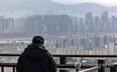 "주택가격에 가장 큰 영향 미치는 요인은 기준금리"