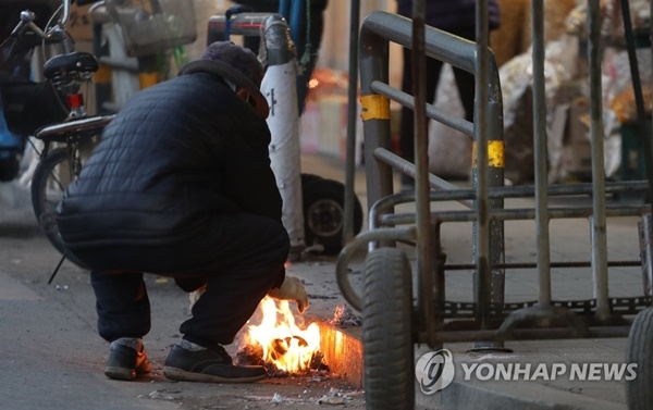 사람 잡는 올겨울 추위…벌써 10명 숨졌다