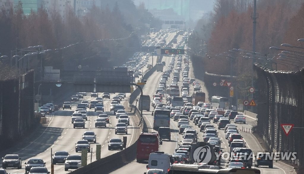 설날 612만대 이동…"오후 귀성·귀경 정체 절정"