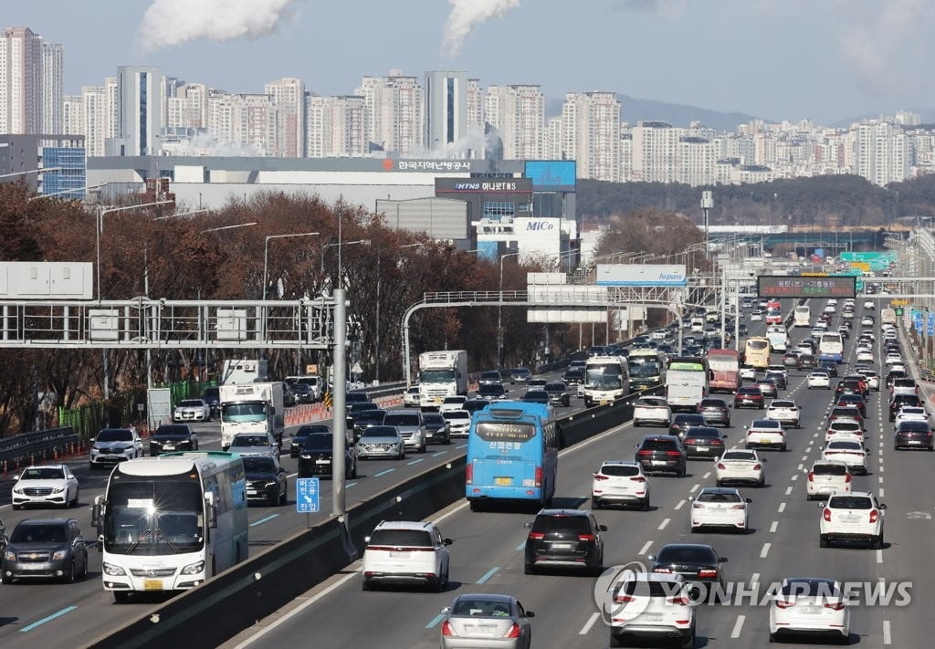 2월 말부터 차보험료 내린다…최대 2.5%↓